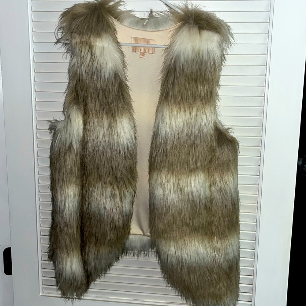 Faux fur vest
